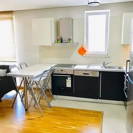 شقة فندقية 2+1 Akkoza For Rent مجمع الاكوزا السياحي بهشه شاهير *